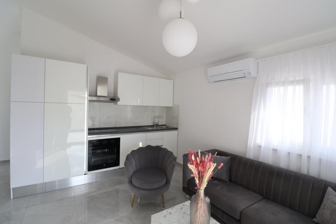 Vrsi Apartments ภายนอก รูปภาพ