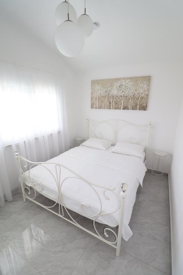 Vrsi Apartments ภายนอก รูปภาพ