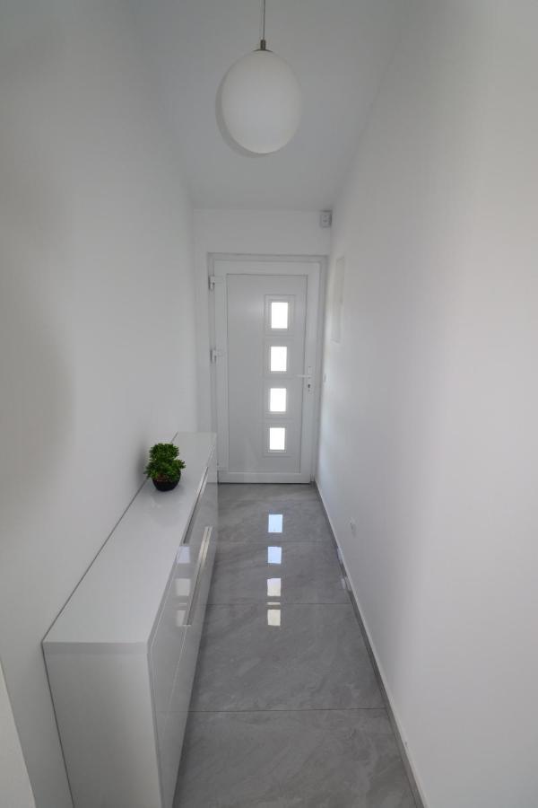 Vrsi Apartments ภายนอก รูปภาพ