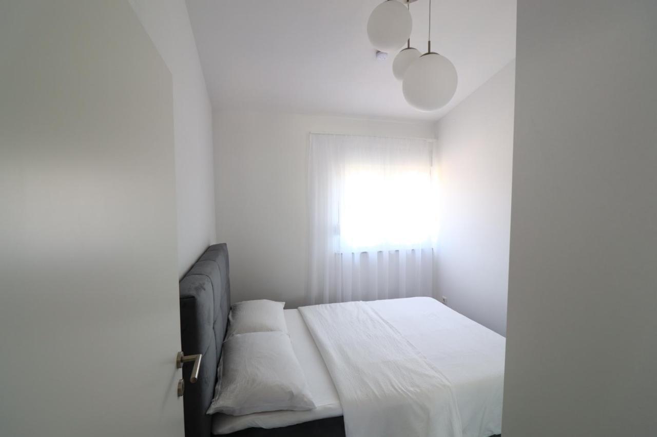 Vrsi Apartments ภายนอก รูปภาพ